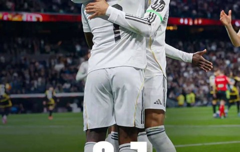 九游娱乐- 姆巴佩这张图火爆网络!网友群嘲巴萨名将太狼狈 