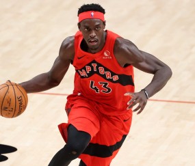 九游体育-西亚卡姆在FPX比赛中夺冠，败北引发热议！