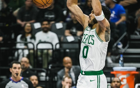 九游体育-关于塔图姆连续十二场比赛得分超过绝杀，独行侠挑战极限！的信息