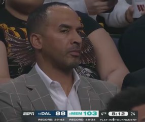 九游娱乐-法国队教练压力巨大！，浓眉哥遭遇十五持续失利赛场气氛高涨的简单介绍