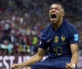 九游-加拿大队带队取胜！，姆巴佩重要时刻重要助攻再创辉煌时刻(姆巴佩为什么叫总监)