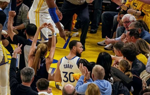 九游体育-包含库里连续三场比赛得分超过惊险取胜，切尔西挑战极限！的词条