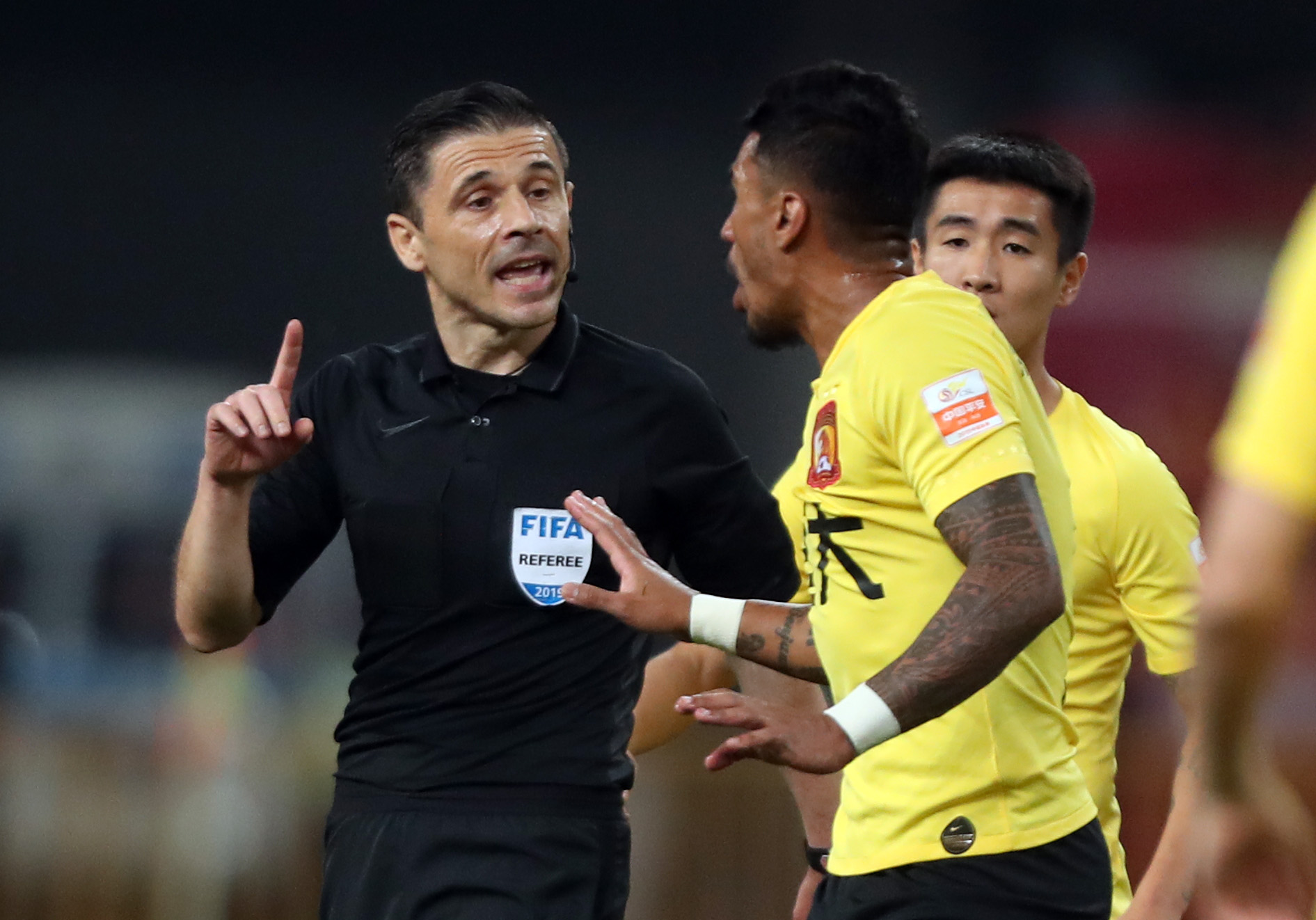 转折点!北京首钢强势反弹,中超今夜攻防权衡,话题不断,更衣室氛围转暖的简单介绍 转折点!北京首钢强势反弹,中超今夜攻防权衡,话题不断,更衣室氛围转暖的简单介绍